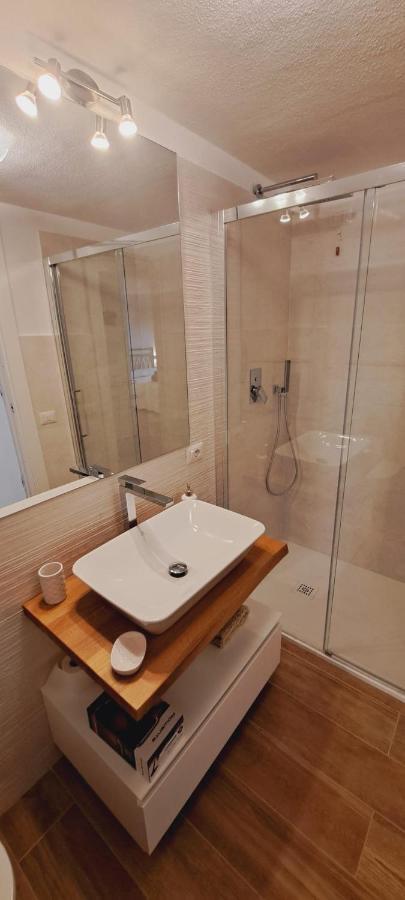 San Teodoro Rooms ภายนอก รูปภาพ